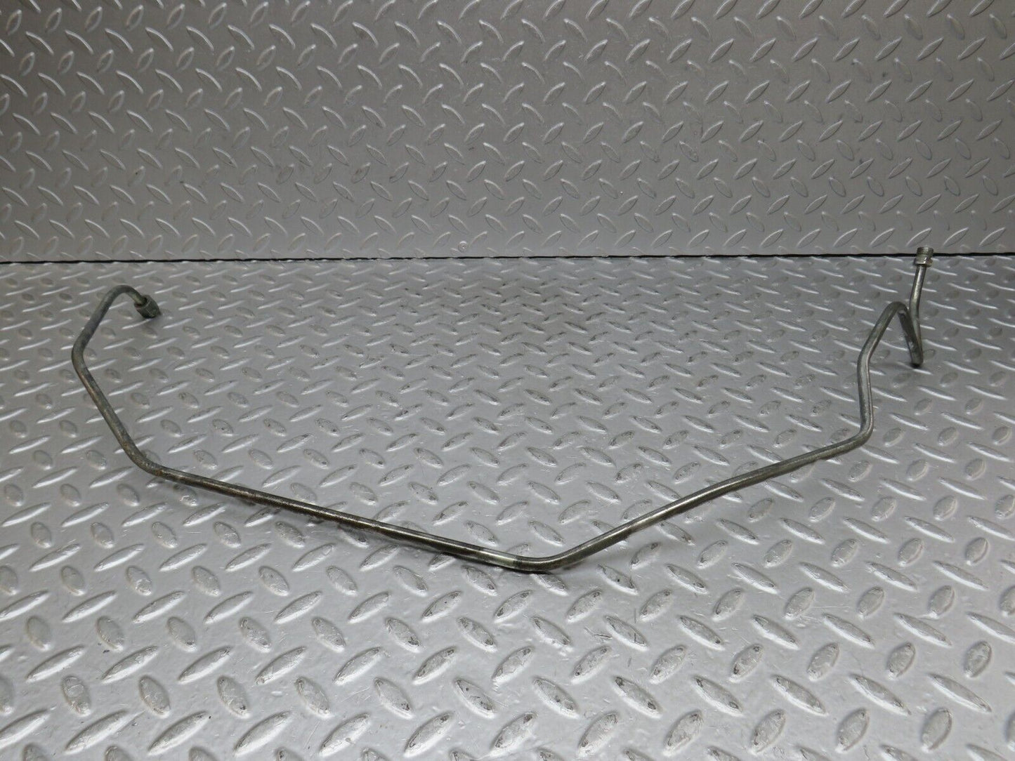 36309 Mercedes-Benz W126 420SE Oil Pipe Line