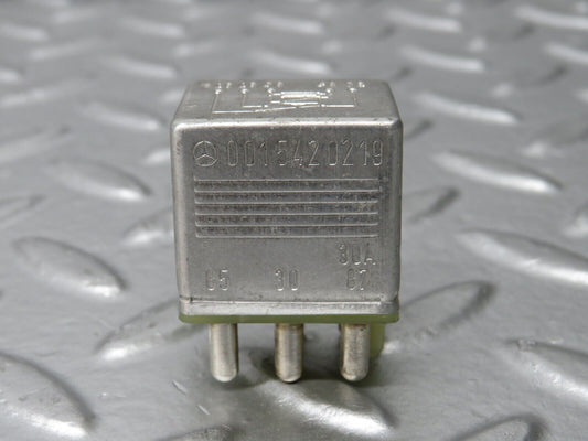 31231 Mercedes-Benz S124 220TE Wagon Multi Purpose Relay 0015420219