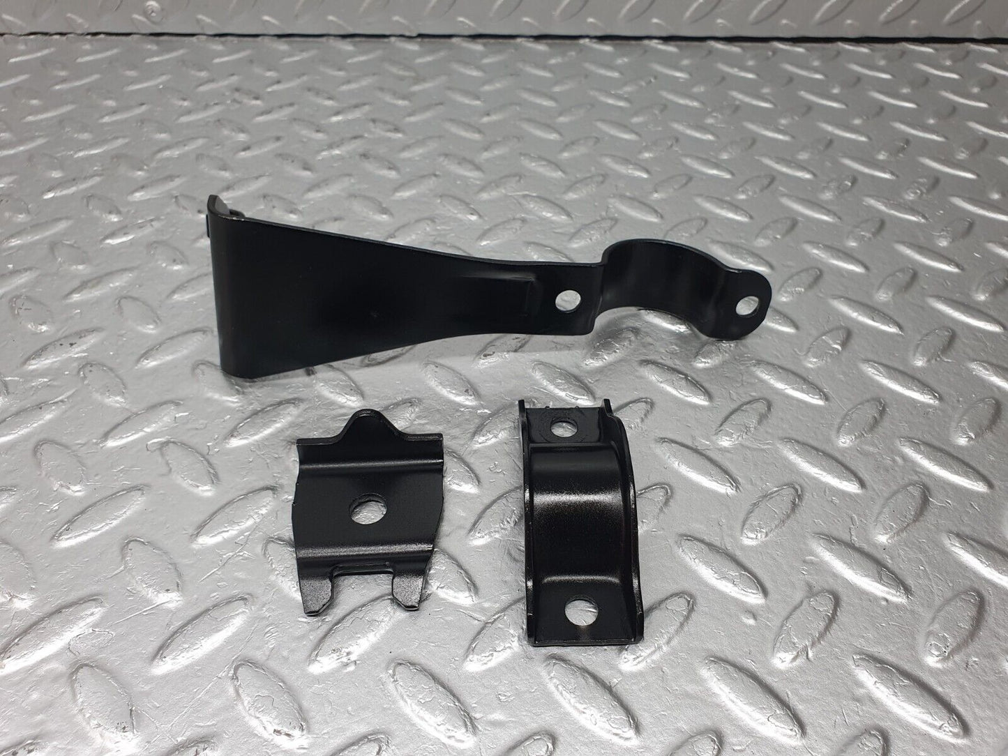 41594 Mercedes-Benz W124 200E Anti Roll Bar Holder Bracket Front Left