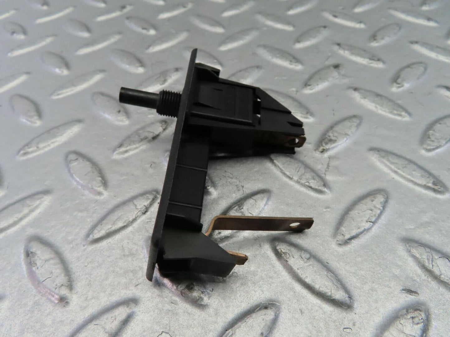 9715 Mercedes-Benz C123 280CE Coupe Trunk Light Switch 1158202511