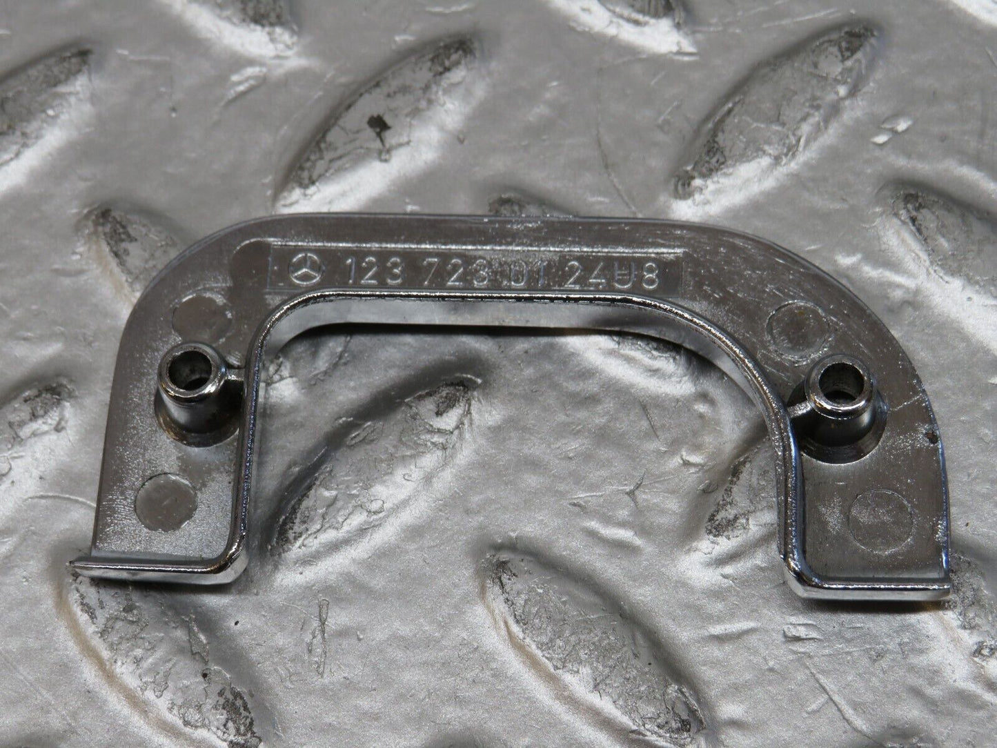 26800 Mercedes-Benz W123 240D Left Interior Door Chrome Latch Trim 1237230124