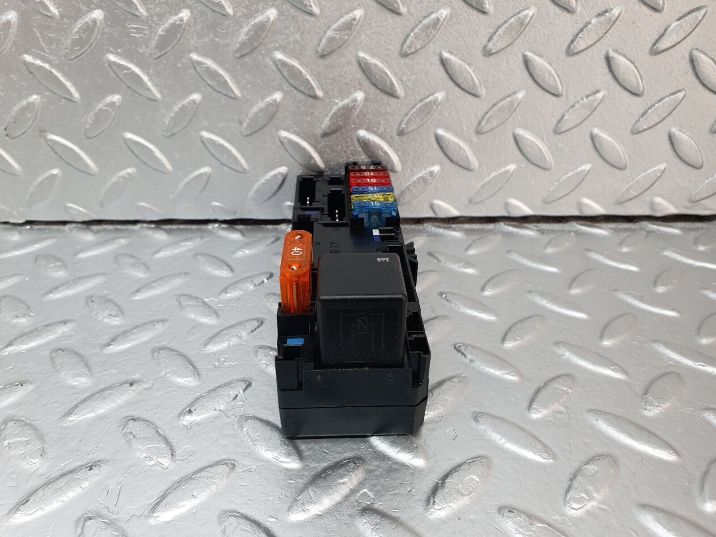 41898 Mercedes-Benz W202 C200 Fuse Box Relay Box 0005400072
