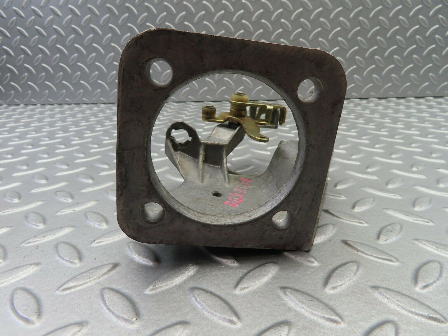 6709 Mercedes-Benz S124 E220 Wagon Brake Pedal Bracket 1242900919