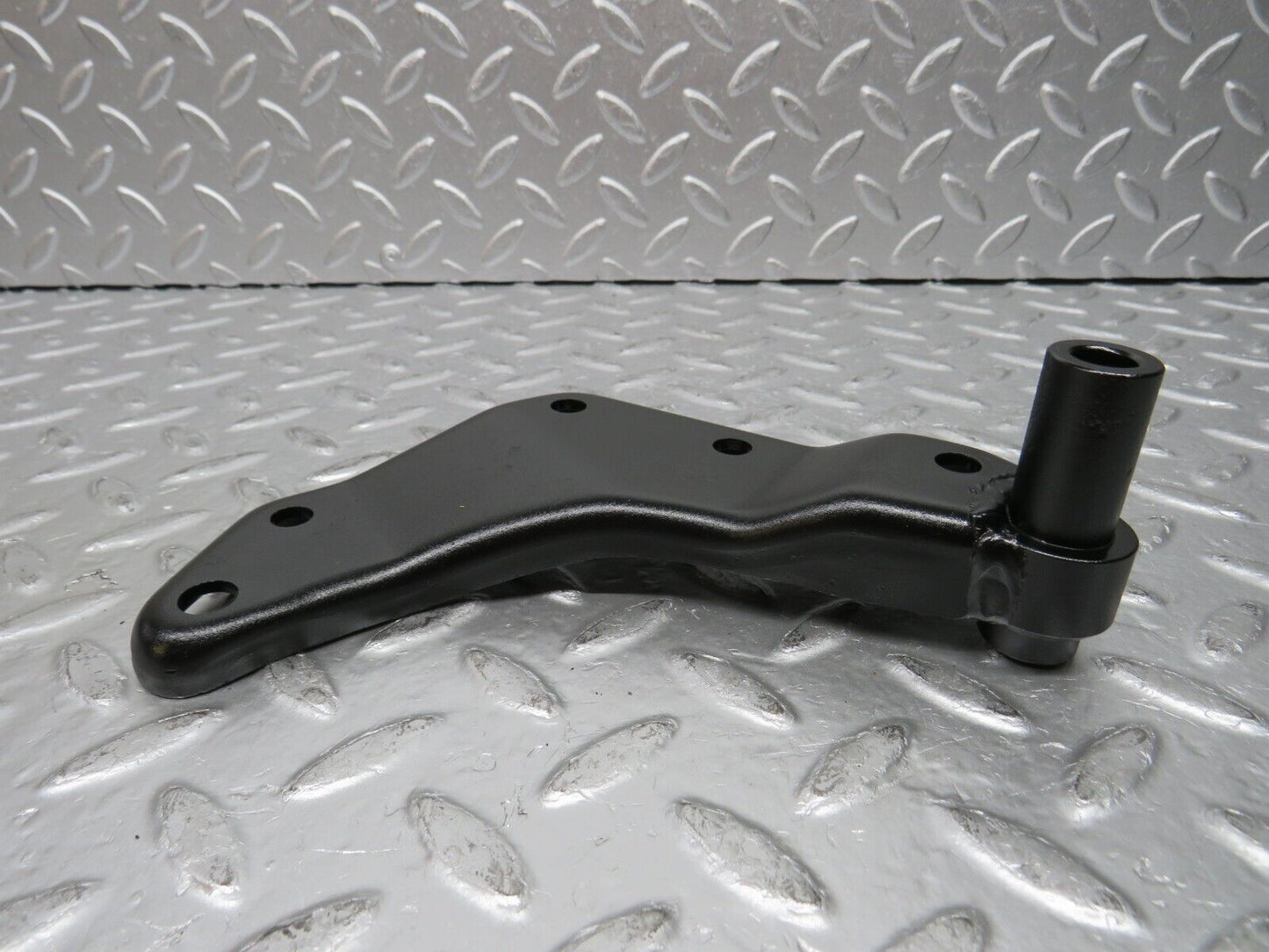 30868 Mercedes-Benz W201 190E 2.0L Power Steering Pump Bracket