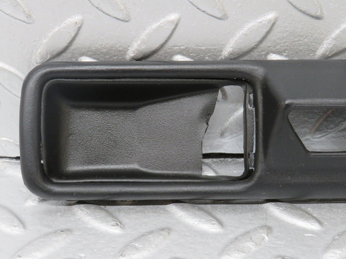 36103 Mercedes-Benz W126 420SE Interior Door Handle Frame Rear Right 1267660211 1267660491