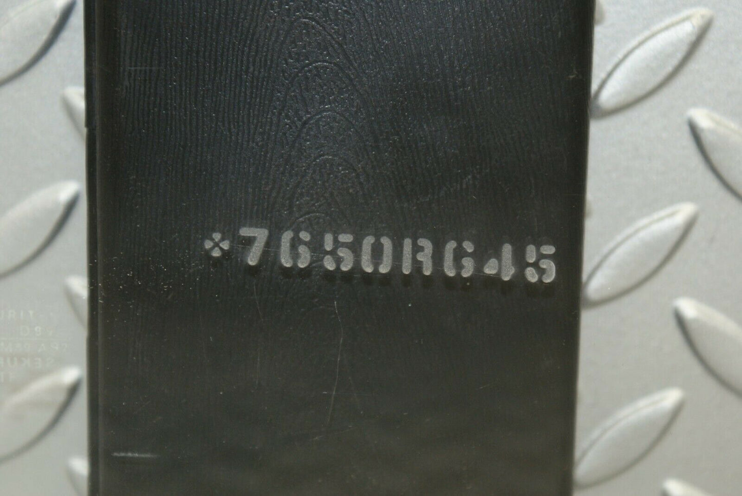 3097 Mercedes-Benz W115 220D Front Right Door Window Glass