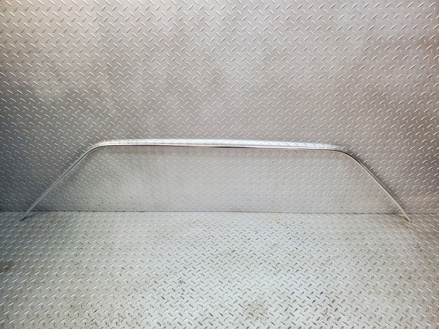 45996 Mercedes-Benz W126 420SE Roof Chrome Trim Left Side
