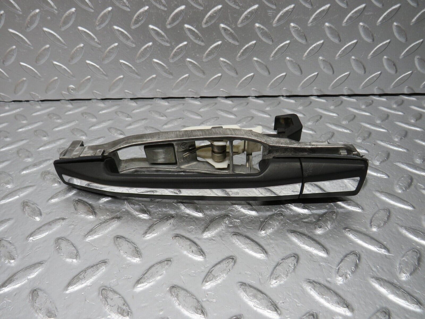 31372 Mercedes-Benz S124 220TE Rear Right Exterior Door Handle