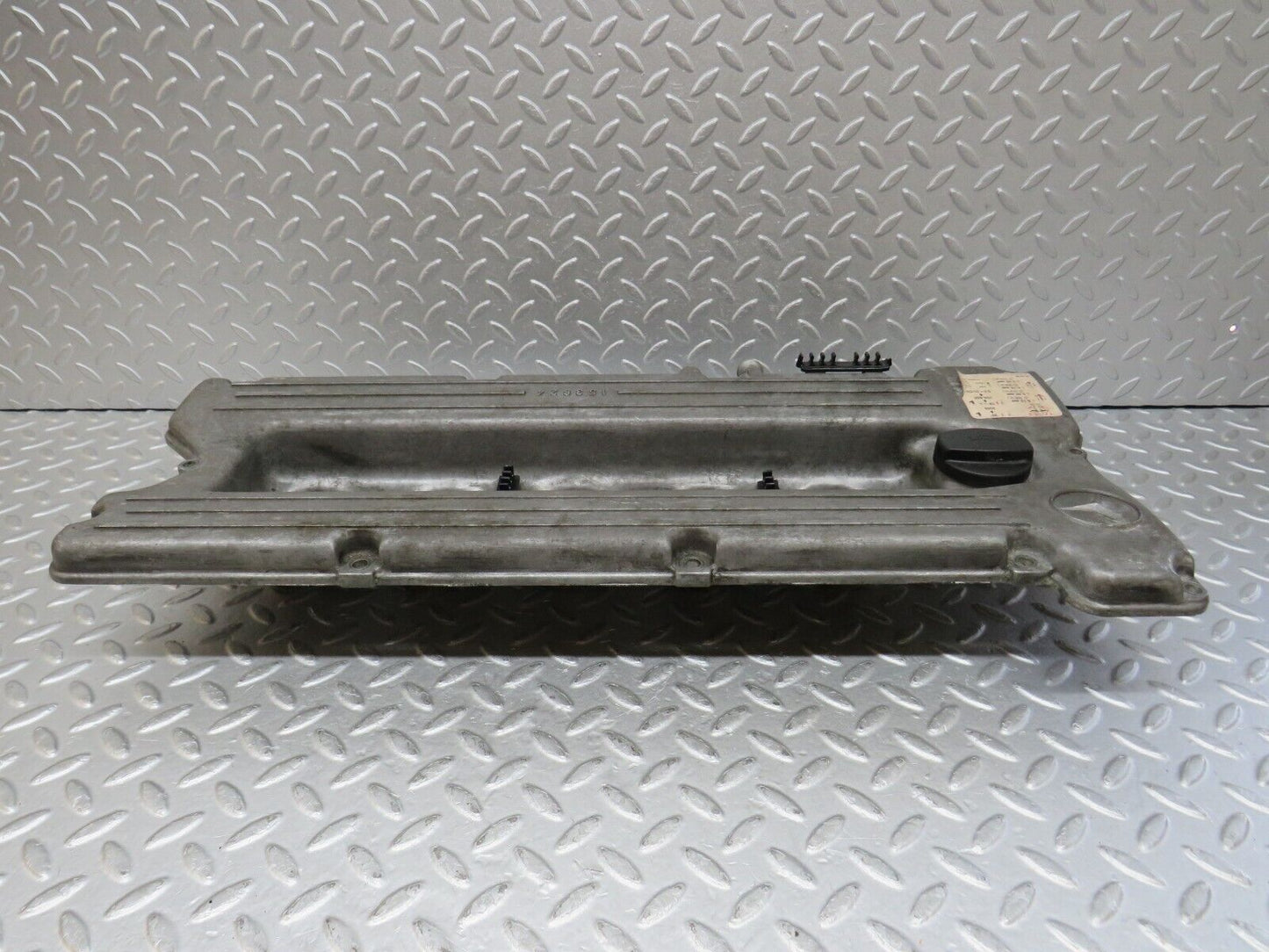 35637 Mercedes-Benz R107 280SL Coupe Cylinder Head Valve Cover 1100160905
