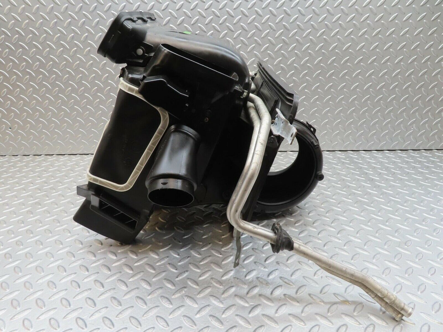 16480 Mercedes-Benz W124 260E Heater Blower Box Housing 1248304962