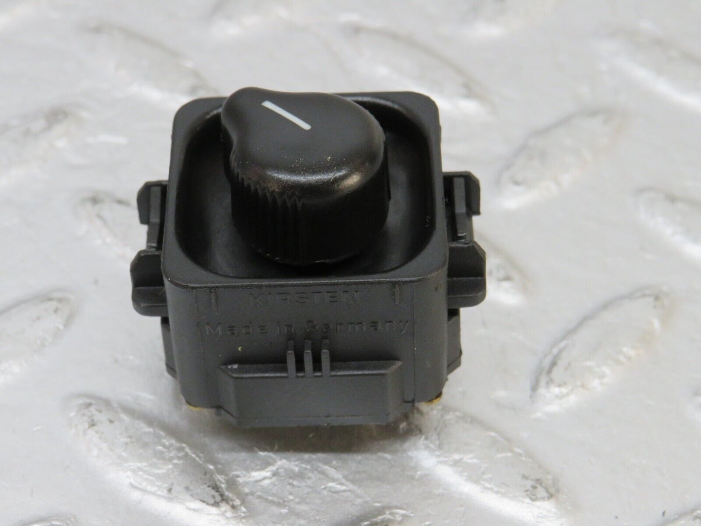 33317 Mercedes-Benz W202 C180 Electric Mirror Adjust Switch 1298200610