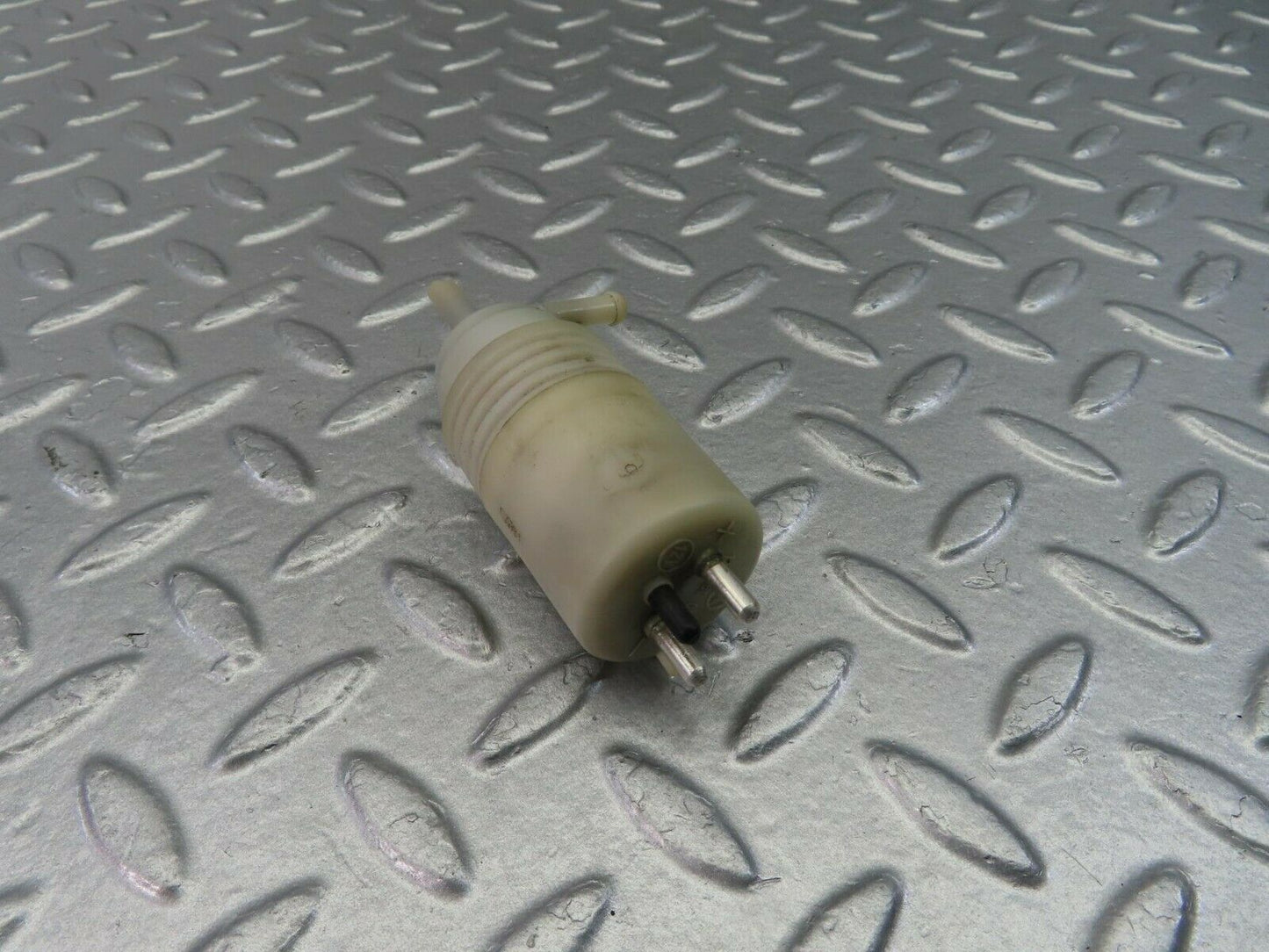 10471 Mercedes-Benz W201 190E Windscreen Washer Pump 1248690421