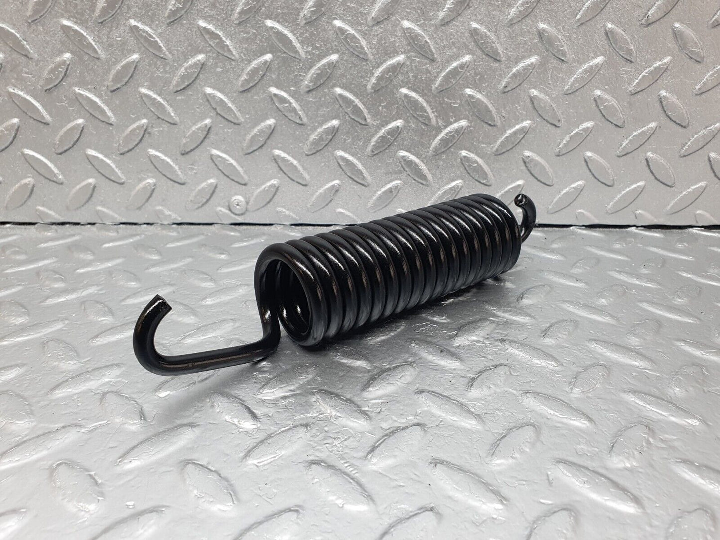 43577 Mercedes-Benz C126 380SEC Coupe Bonnet Hinge Spring