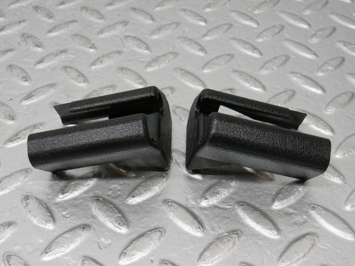 33451 Mercedes-Benz W202 C180 Front Seat Trim Cover Pair 2029190320 2029190420