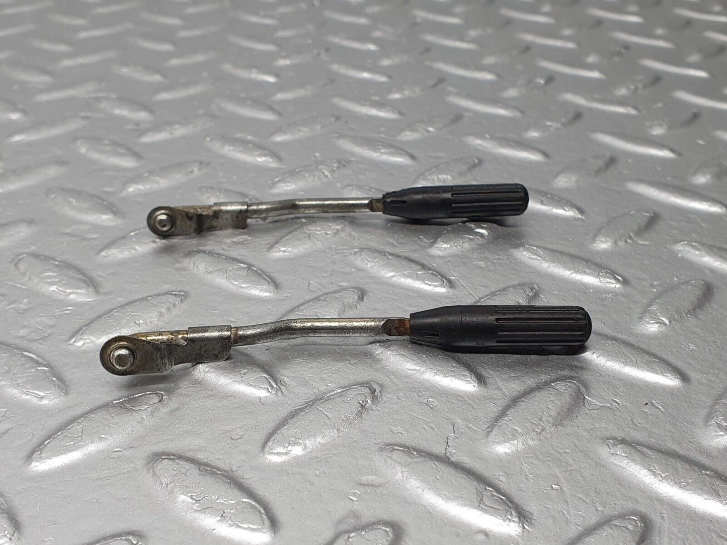 41294 Mercedes-Benz W126 300SE Front Door Lock Knob Pair
