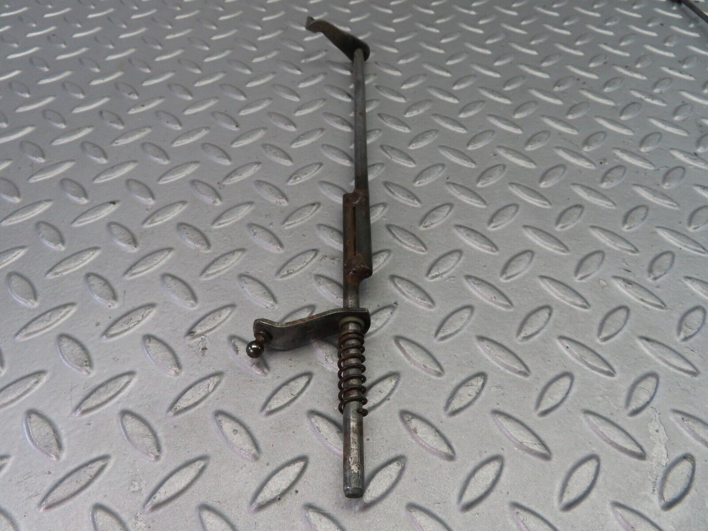 35827 Mercedes-Benz W116 450SE Throttle Linkage