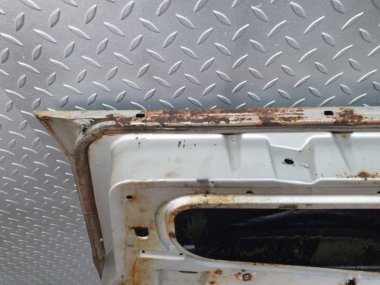 43741 Mercedes-Benz W116 350E Front Right Door