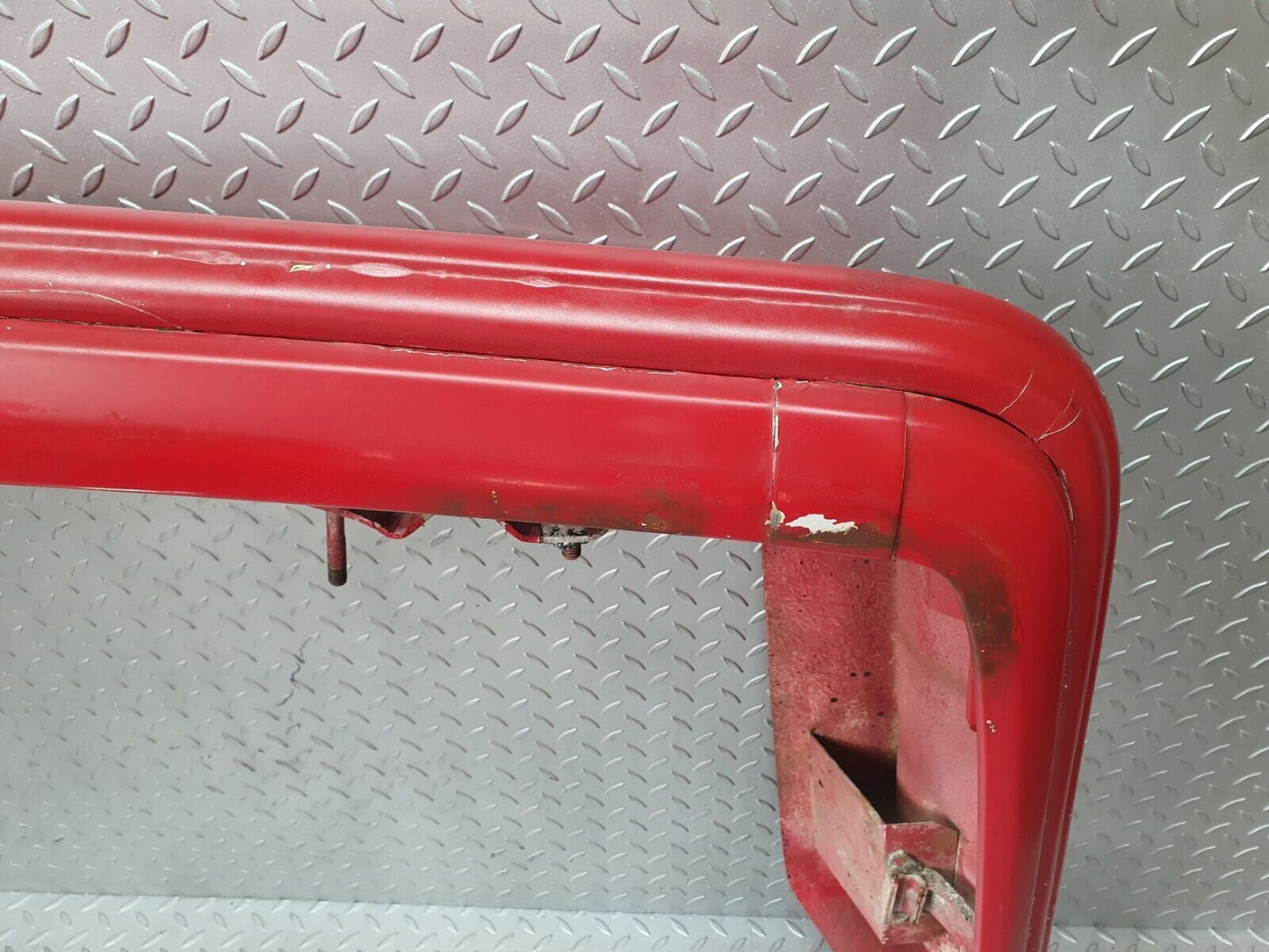 43841 Mercedes-Benz C126 380SEC Coupe Rear Bumper 1268850005 1268801114 1268801214