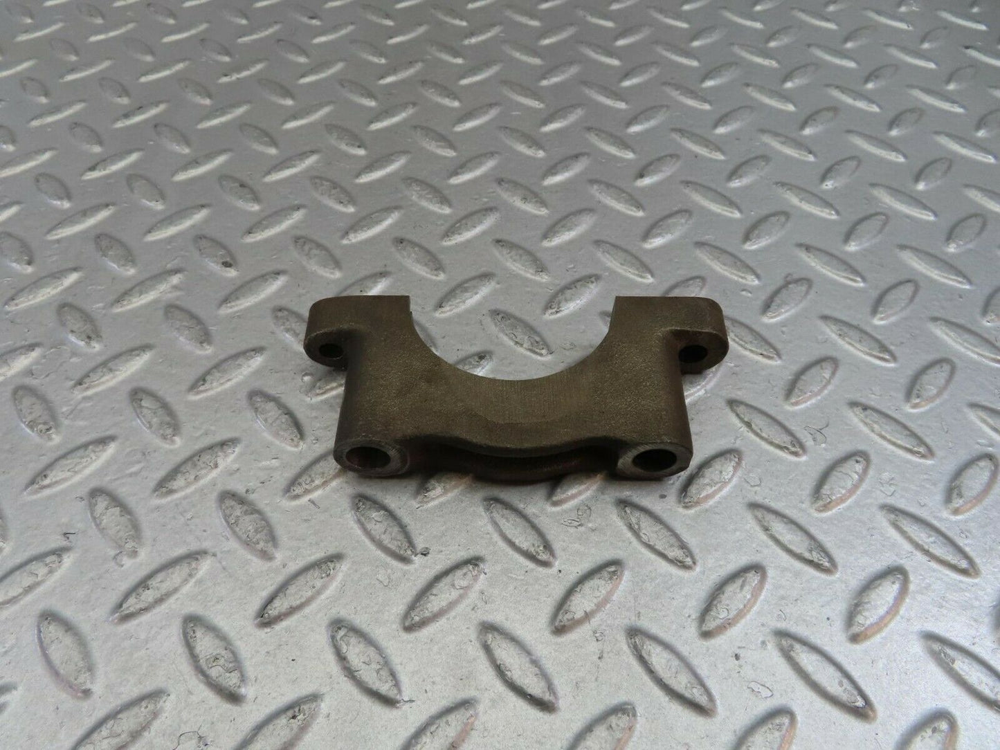 10217 Mercedes-Benz W111 220SE Crankshaft Bearing Holder Block 1800110011