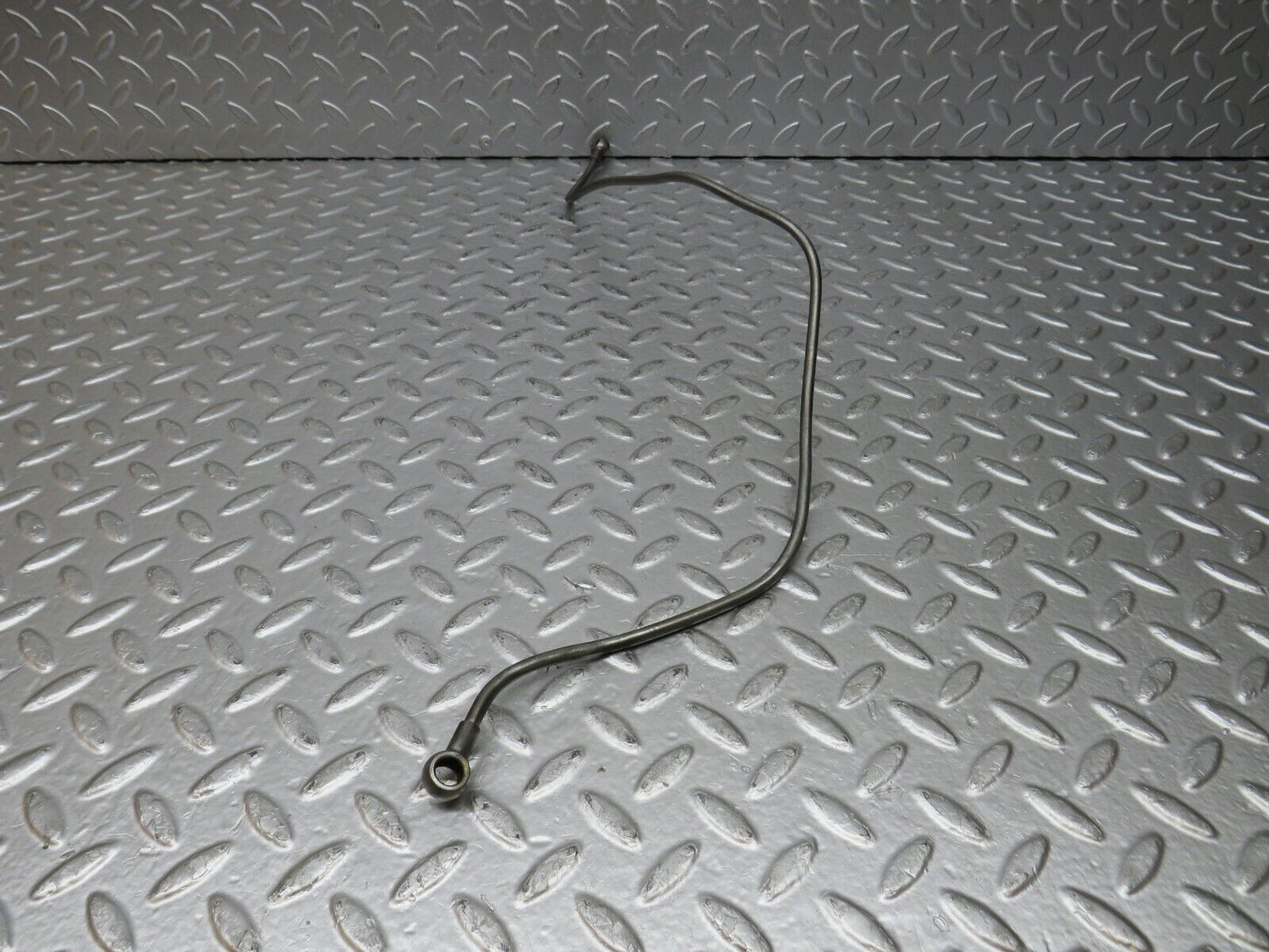 32837 Mercedes-Benz C107 R107 350 V8 Oil Pipe Hose