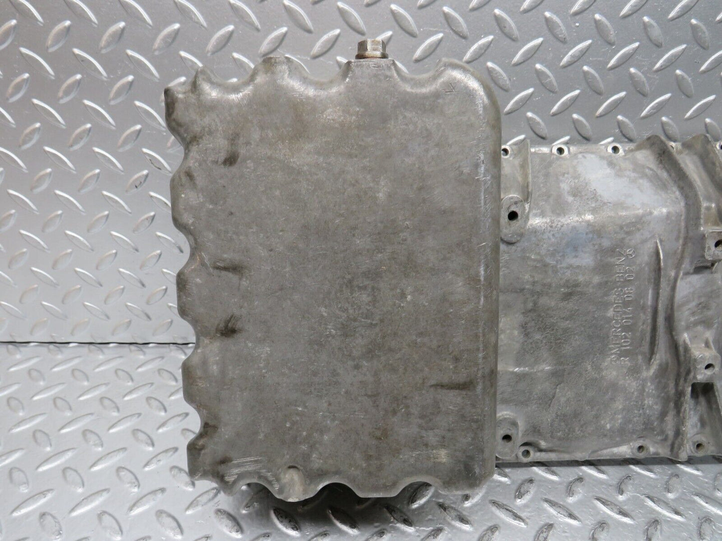 29938 Mercedes-Benz W123 230E Oil Pan Oil Sump 1020140802