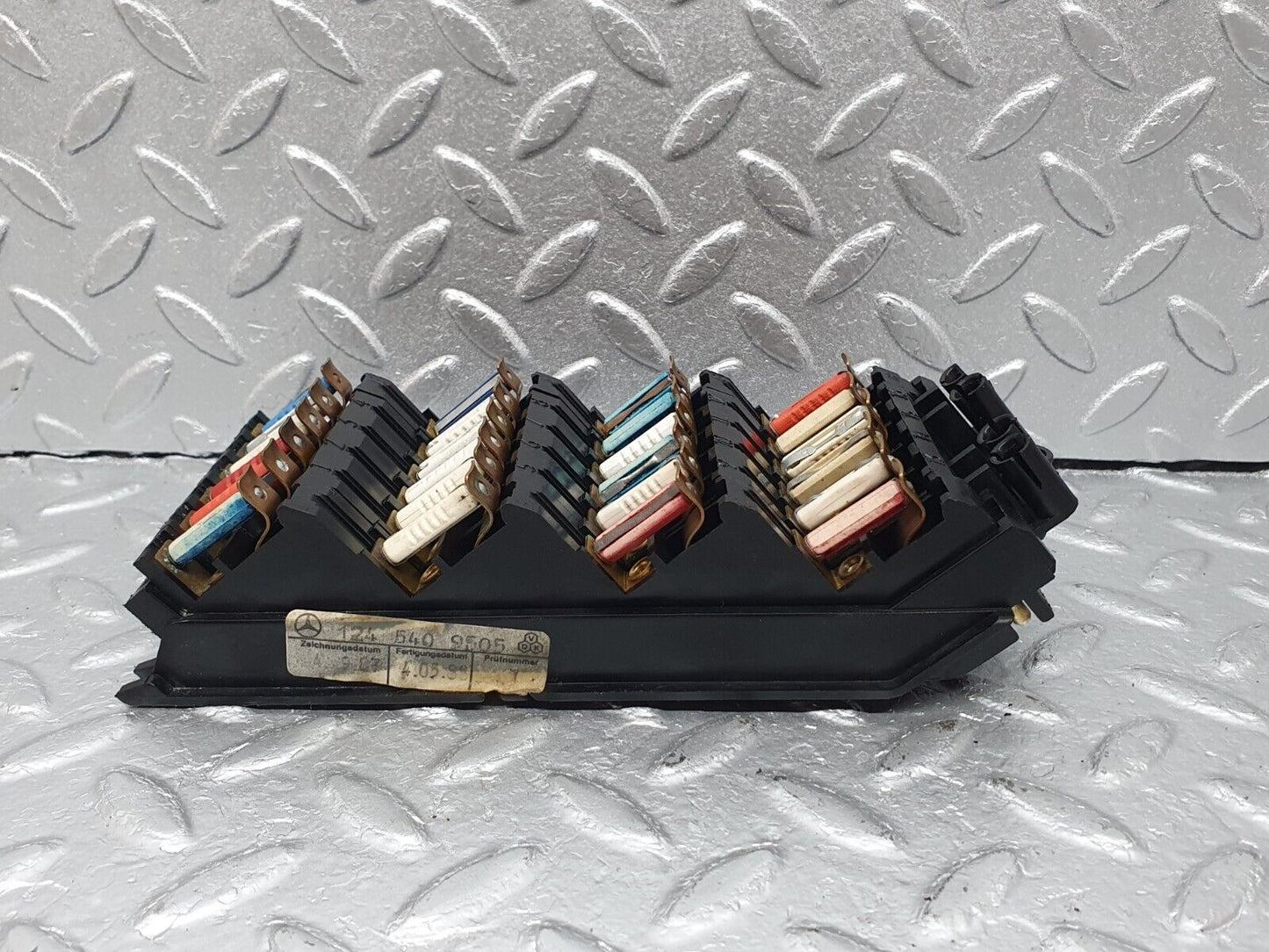 41542 Mercedes-Benz W124 200E Fuse Box 1245409505 1245400150
