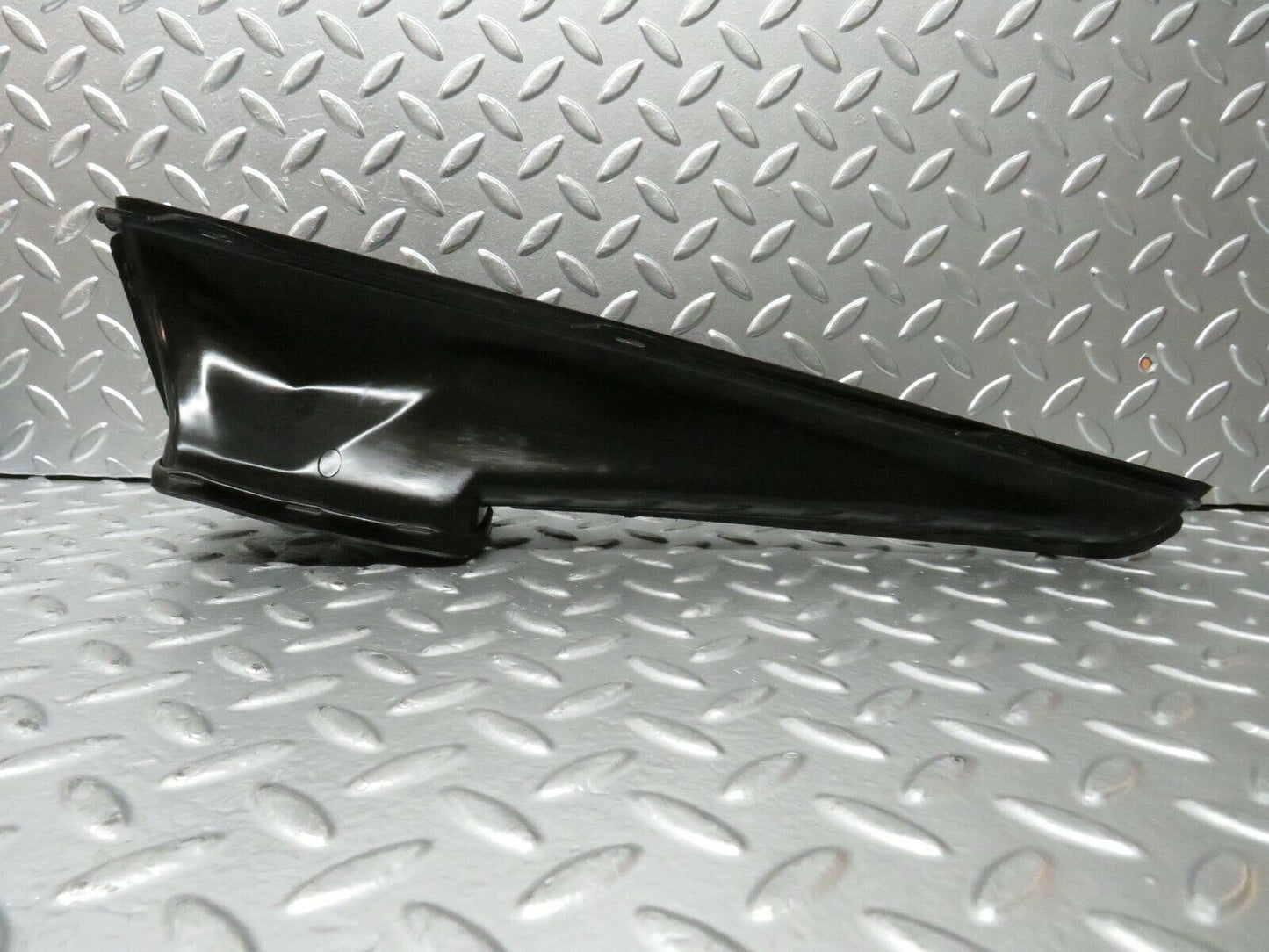 23776 Mercedes-Benz C107 450SLC Coupe Dashboard Air Vent Duct Pair
