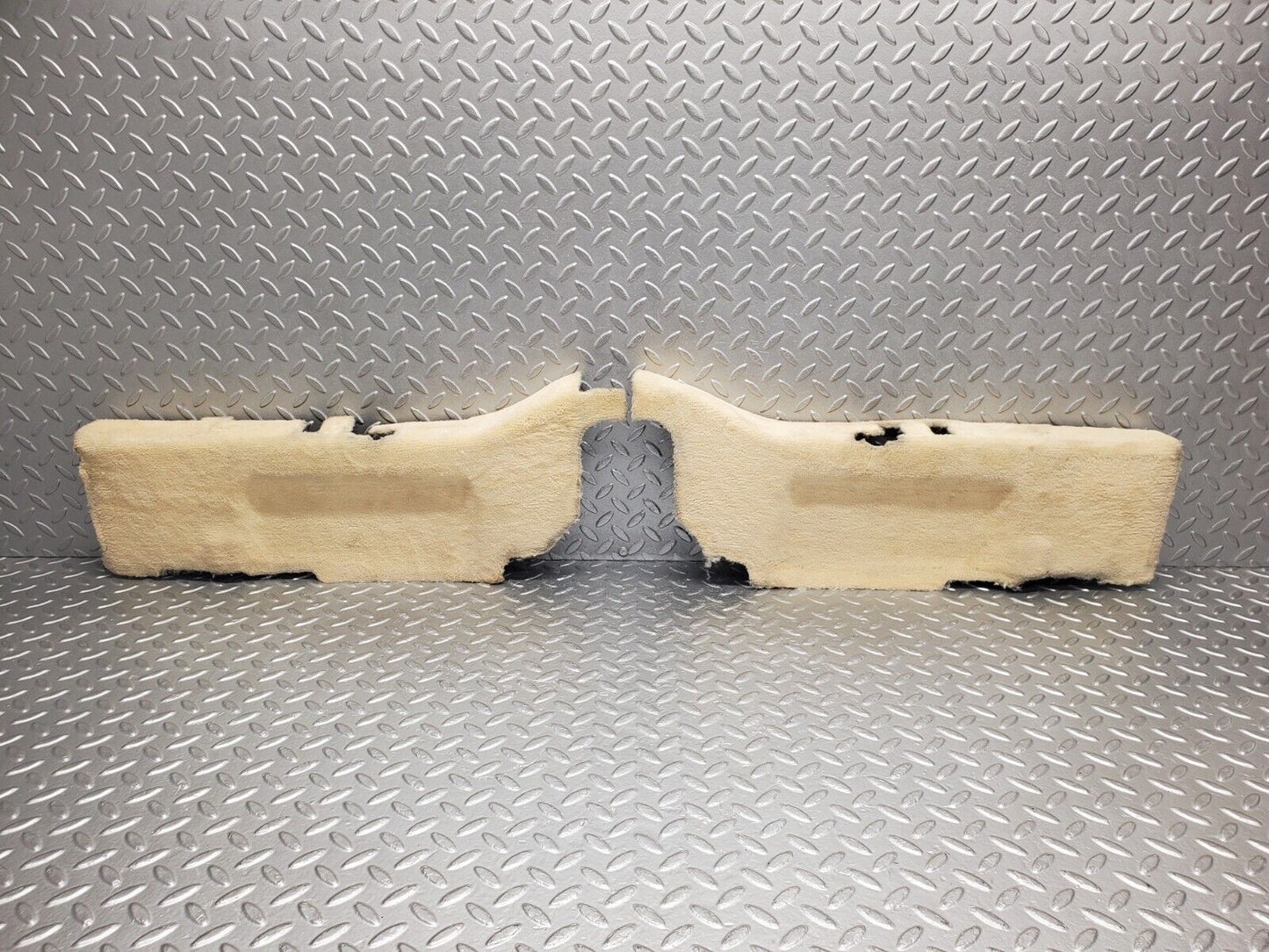 46814 Mercedes-Benz R129 320SL Coupe Rear Floor Cross Member Mat Carpet Beige
