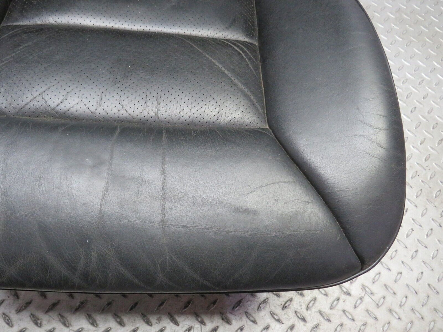 37883 Mercedes-Benz A124 320E Cabriolet Front Right Electric & Heated Seat Leather Black