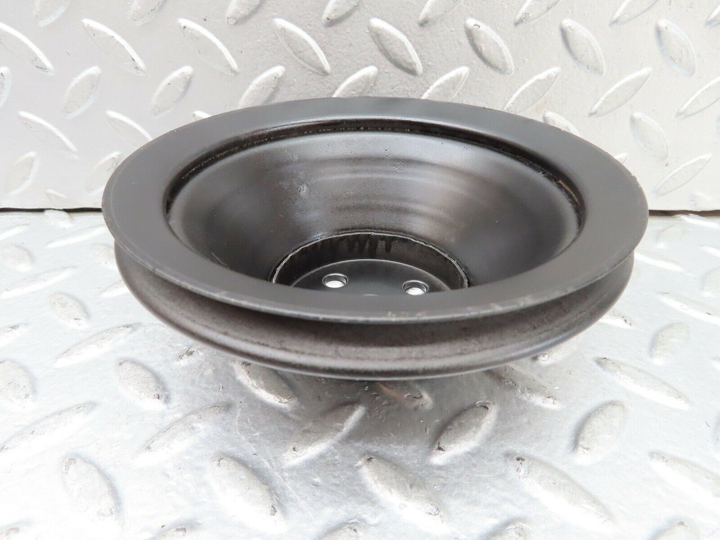 19081 Mercedes-Benz W123 300D Water Pump Pulley