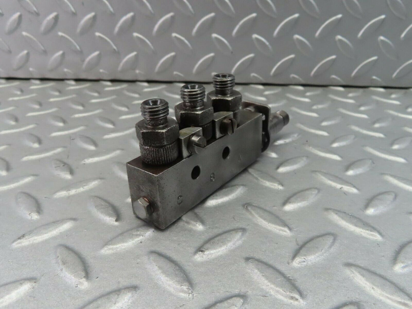8281 Mercedes-Benz W111 Injection Distributor EPVT1P1Z