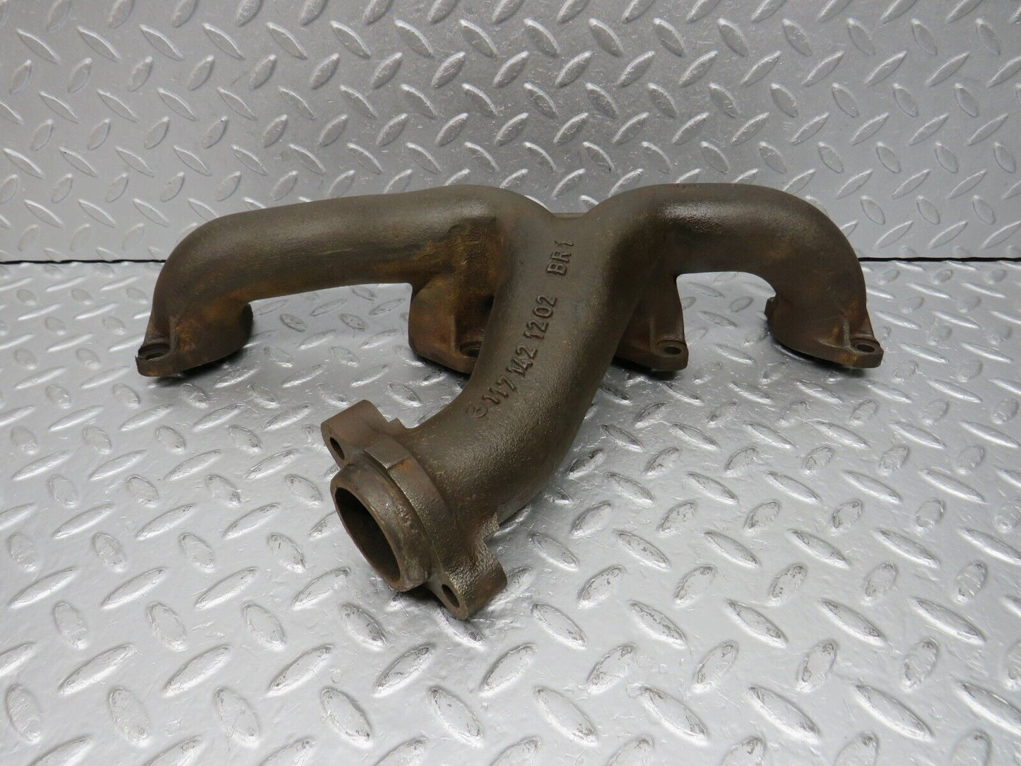 39276 Mercedes-Benz R107 500SL Exhaust Manifold Right Side 1171421202