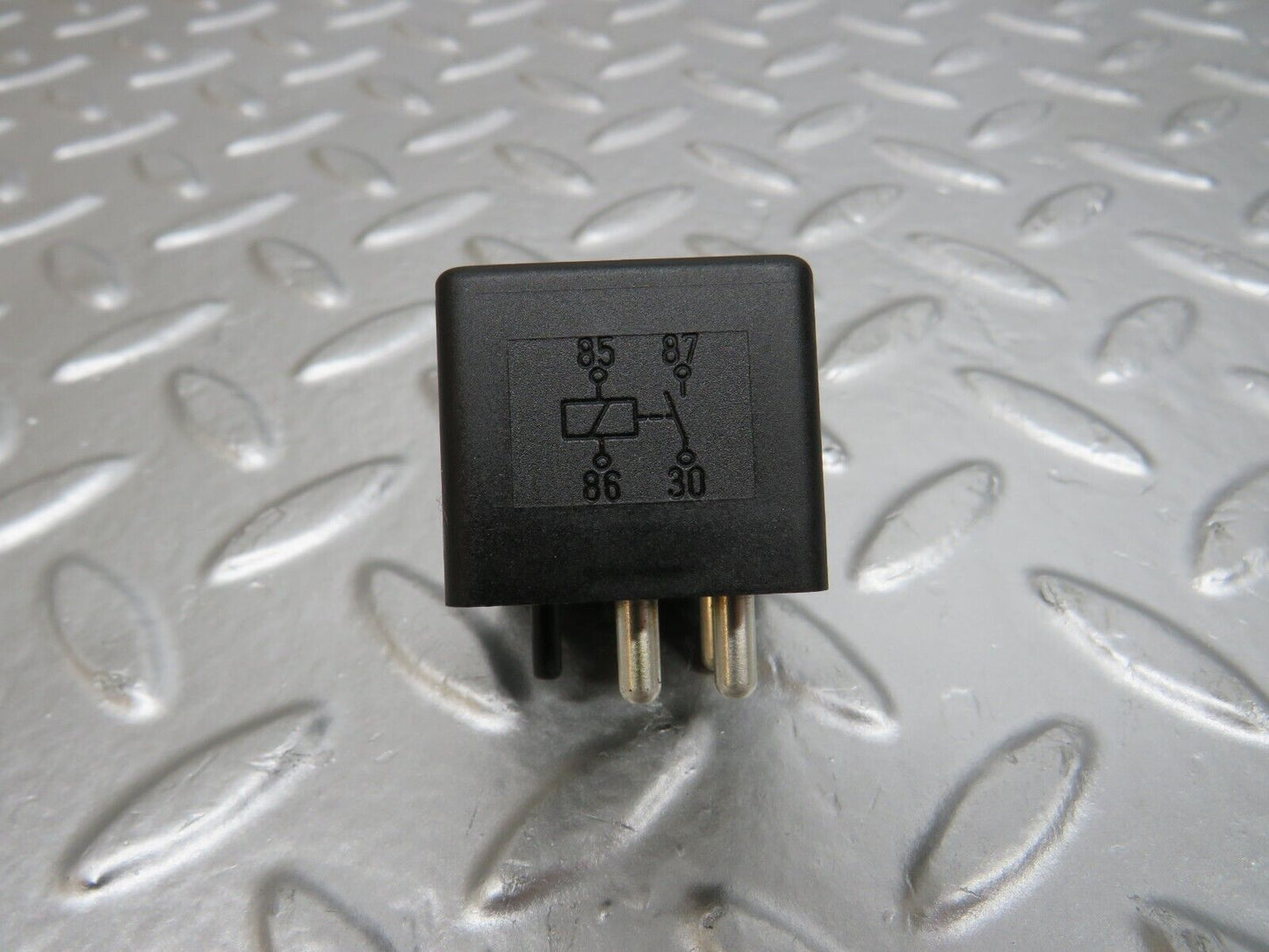 24683 Mercedes-Benz W140 S320 ABS Relay 0015426519