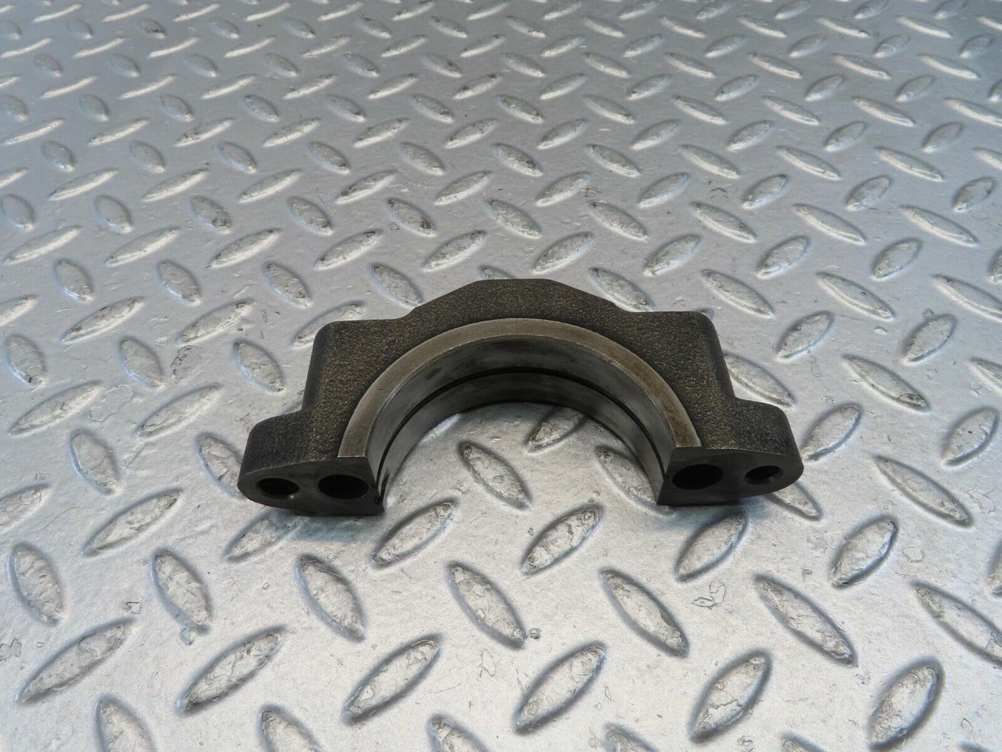 10994 Mercedes-Benz W115 220D Crankshaft Bearing Holder Block 6150110113