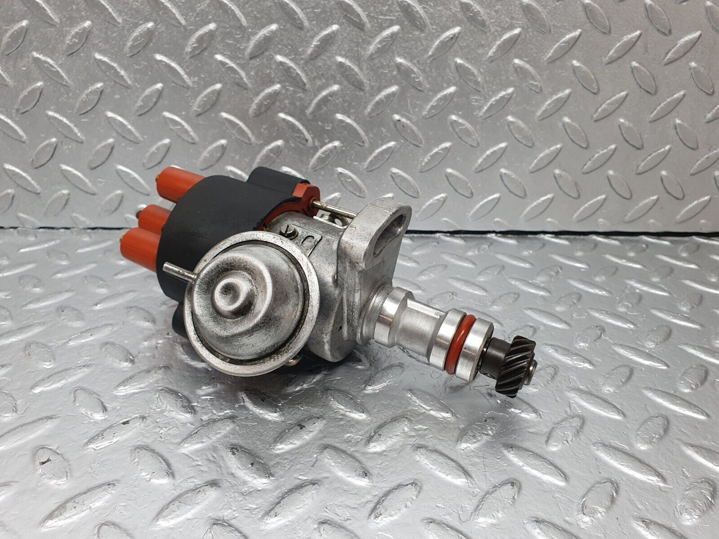 42721 Mercedes-Benz W201 190 Ignition Distributor Bosch 0031581901 0237002084