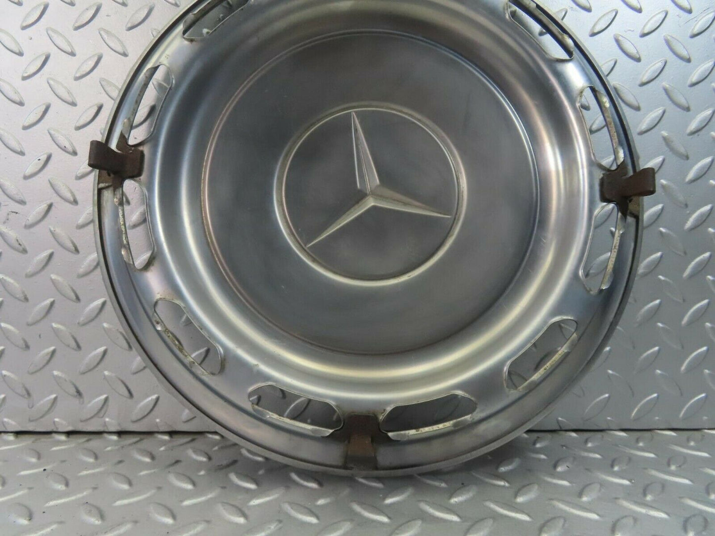 8419 Mercedes-Benz Vintage Wheel Trim Hub Cap 14