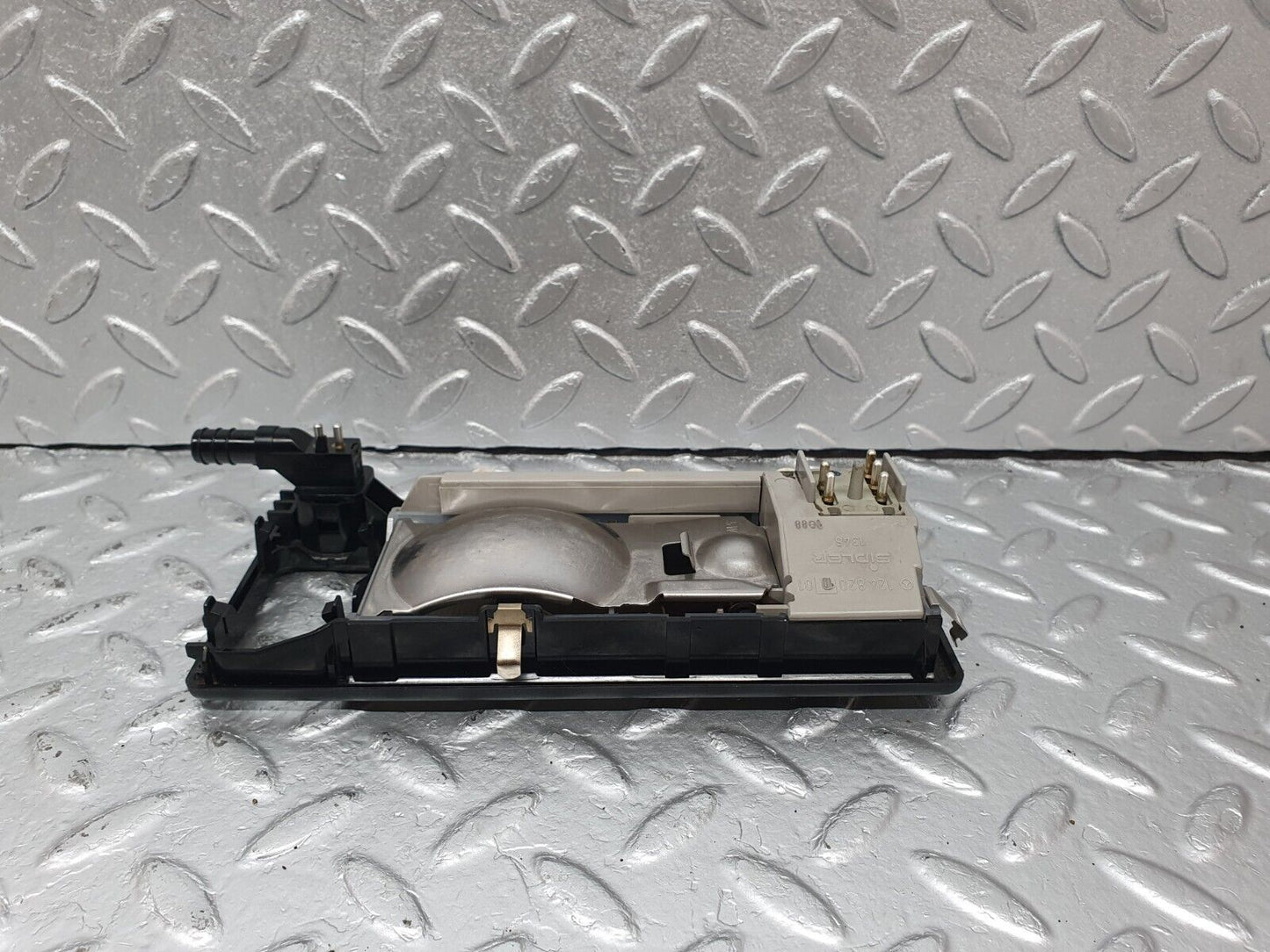 41610 Mercedes-Benz W124 200E Interior Dome Light No Sunroof Switch 1248201001