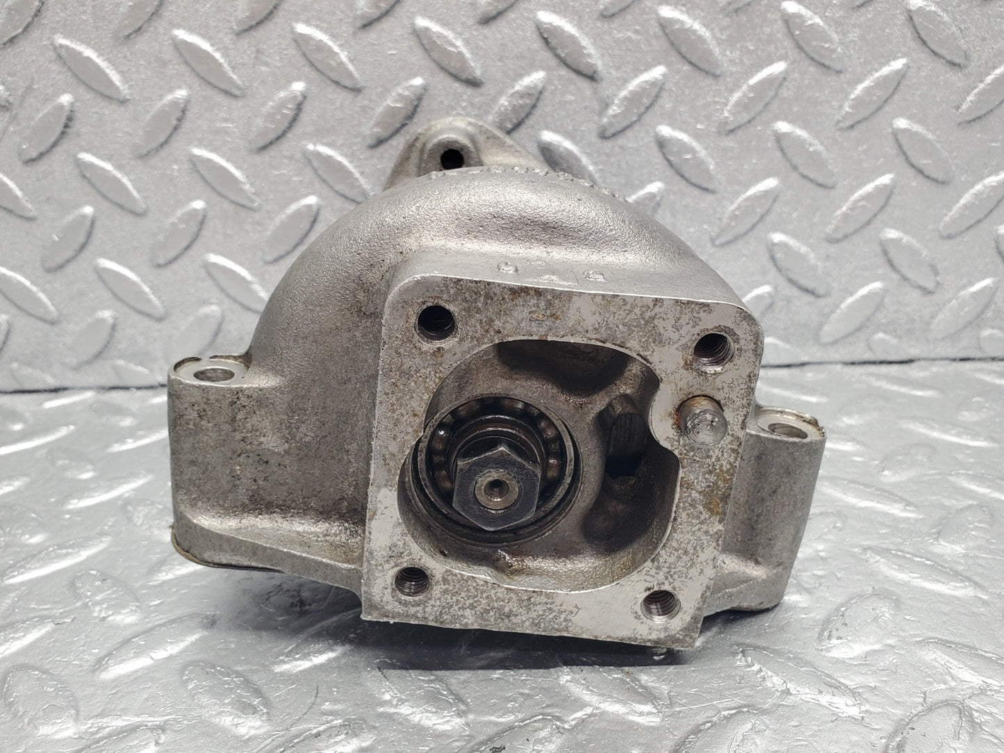 W112 injection pump drive housing used OEM