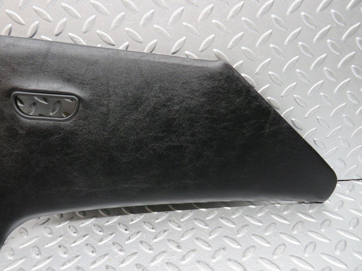 31568 Mercedes-Benz W201 190LE 1.8L C Pillar Cover Trim Left Black 2016950144