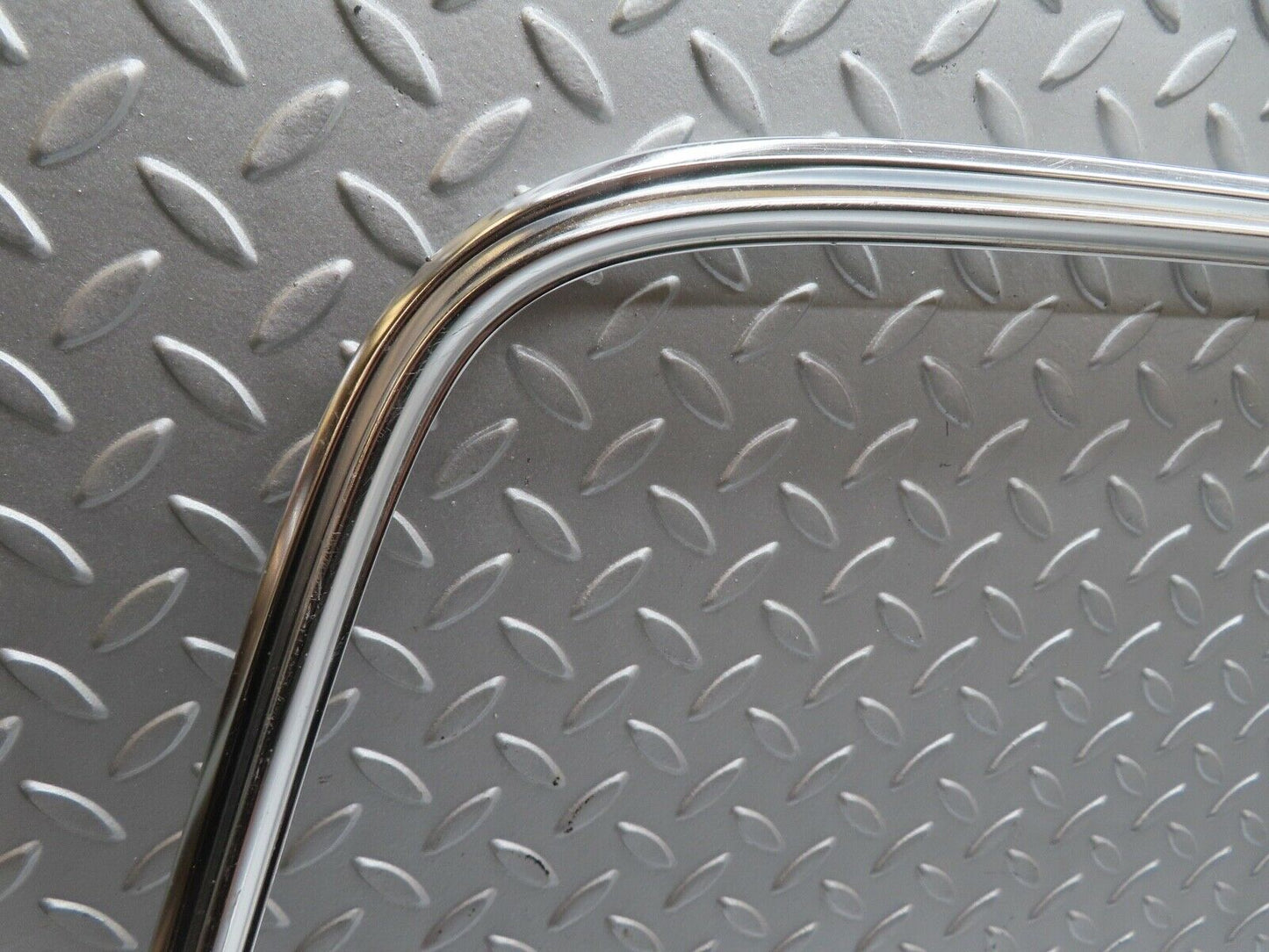 18145 Mercedes-Benz W123 200 Rear Windscreen Chrome Frame