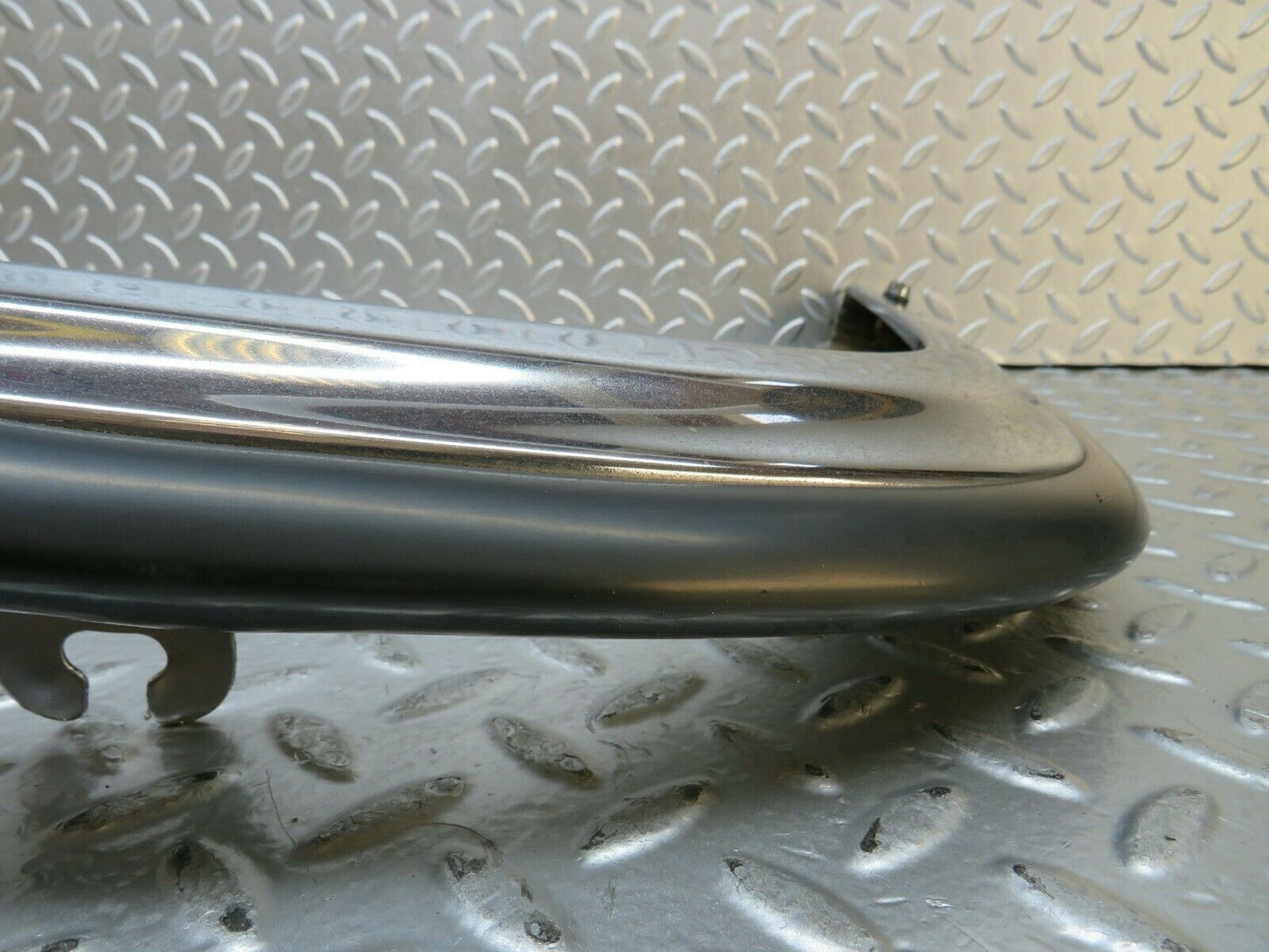 23238 Mercedes-Benz W116 350SE Front Right Upper Bumper Corner