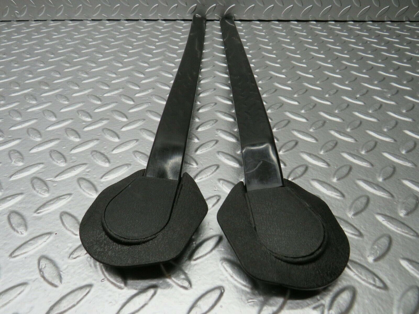 24056 Mercedes-Benz W123 280E Seat Belt Runner 1239192520 1239192620