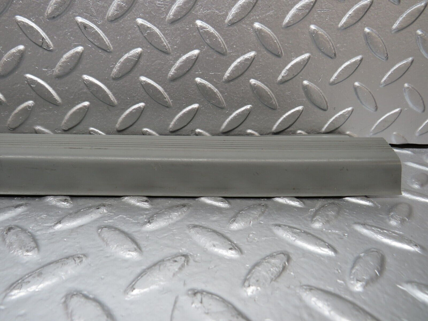 31209 Mercedes-Benz S124 220TE Wagon Rear Left Door Sill Trim