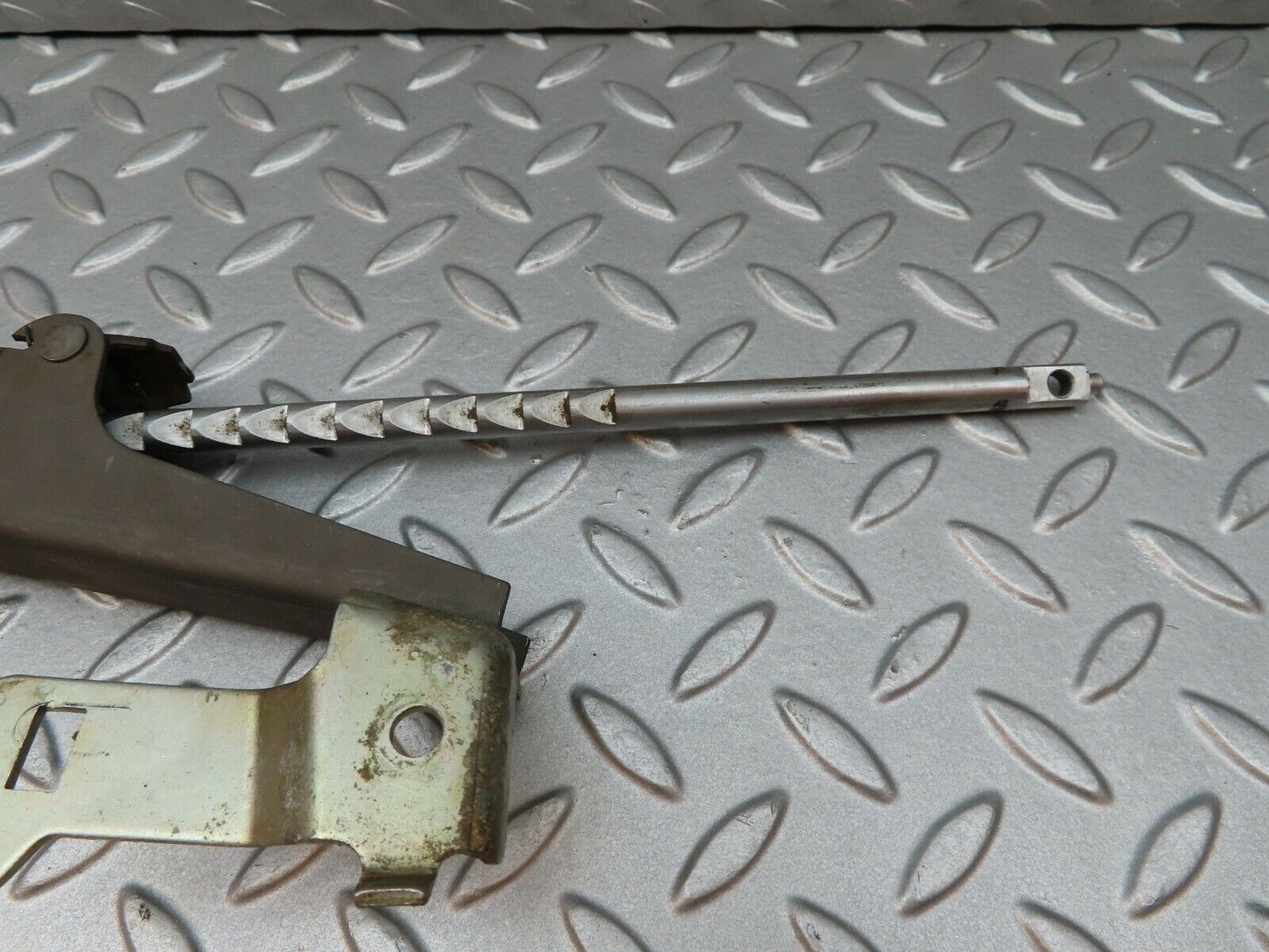 3790 Mercedes-Benz S123 200T Wagon Handbrake Regulator Rod