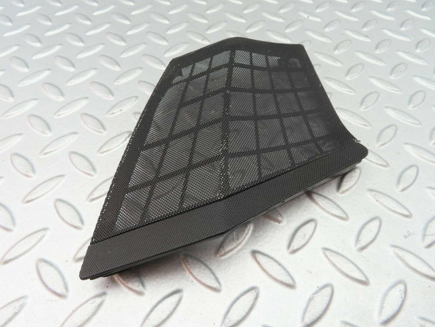 7121 Mercedes-Benz S124 E220 Wagon Dashboard Speaker Cover Grill Right