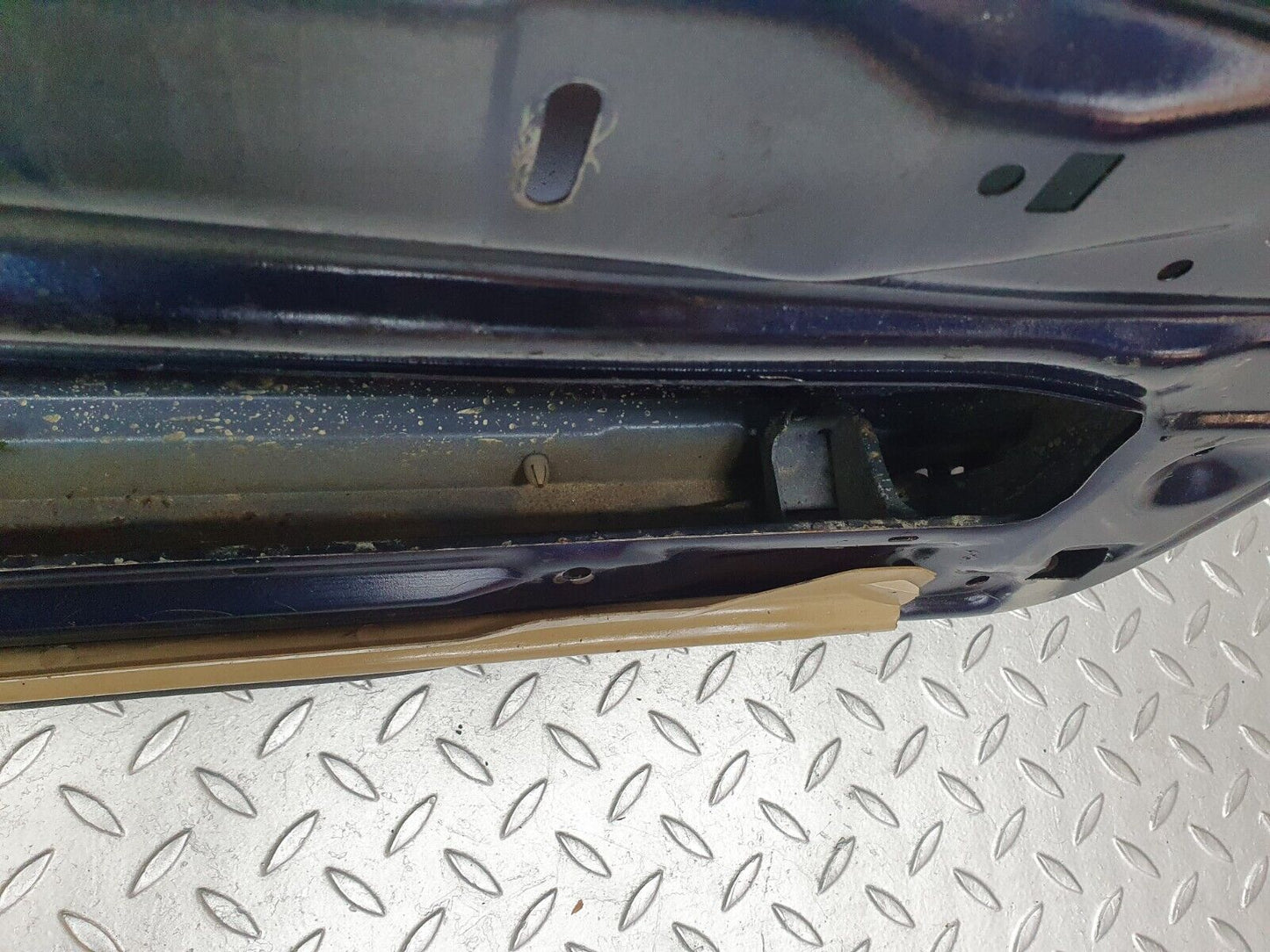 42413 Mercedes-Benz R129 320SL Coupe Right Door
