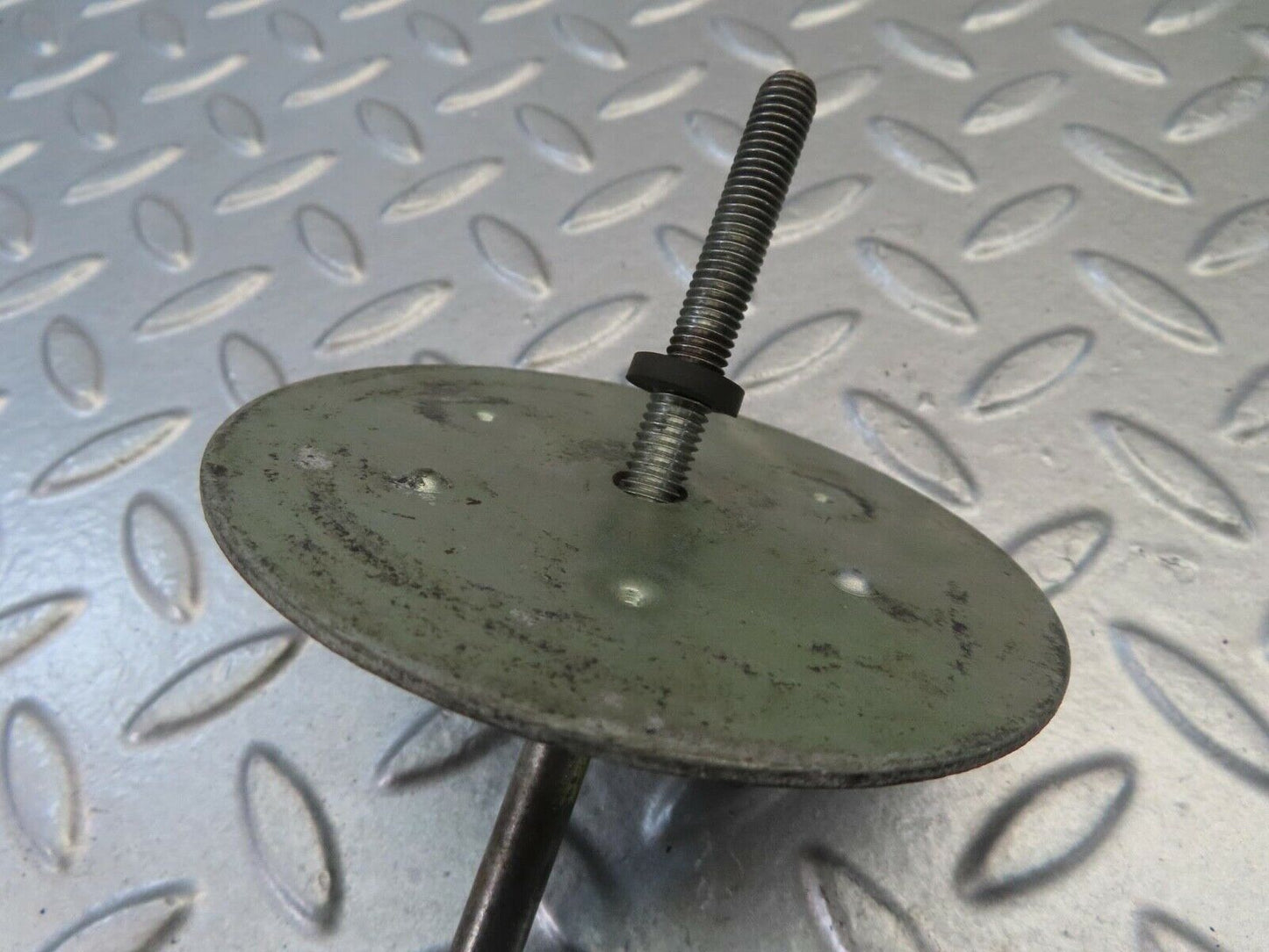 11605 Mercedes-Benz C123 230CE Coupe Spare Wheel Holder