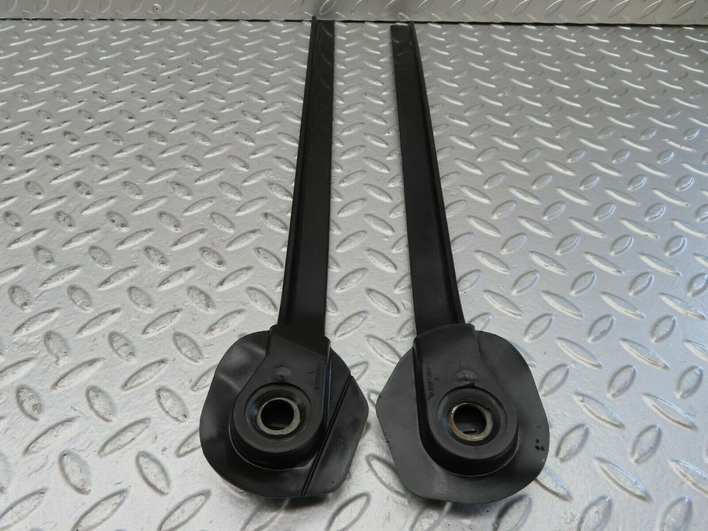 15463 Mercedes-Benz W123 230E Right Seat Belt Runner With Cover 1239192620