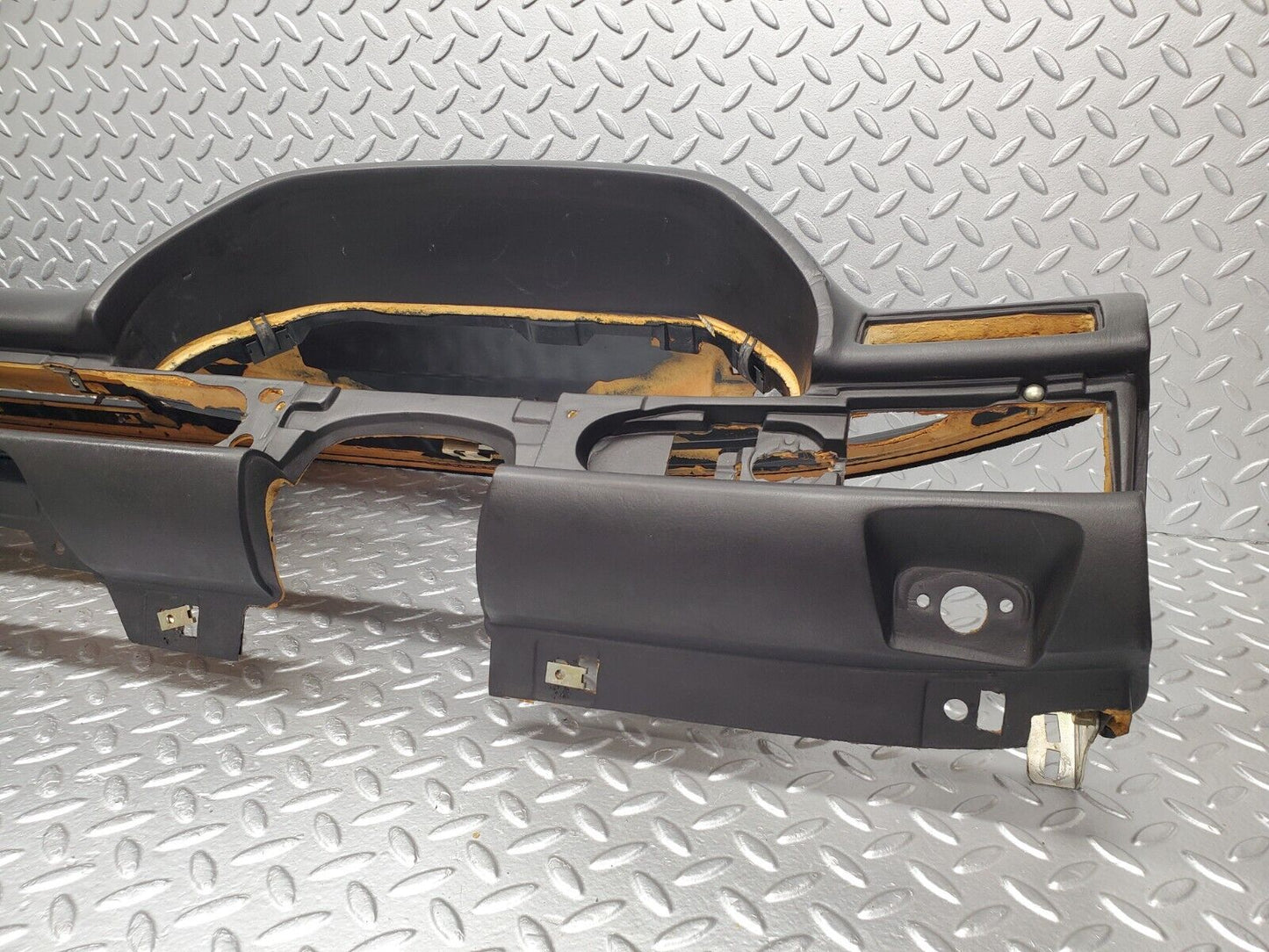 46020 Mercedes-Benz W126 420SE Dashboard Black