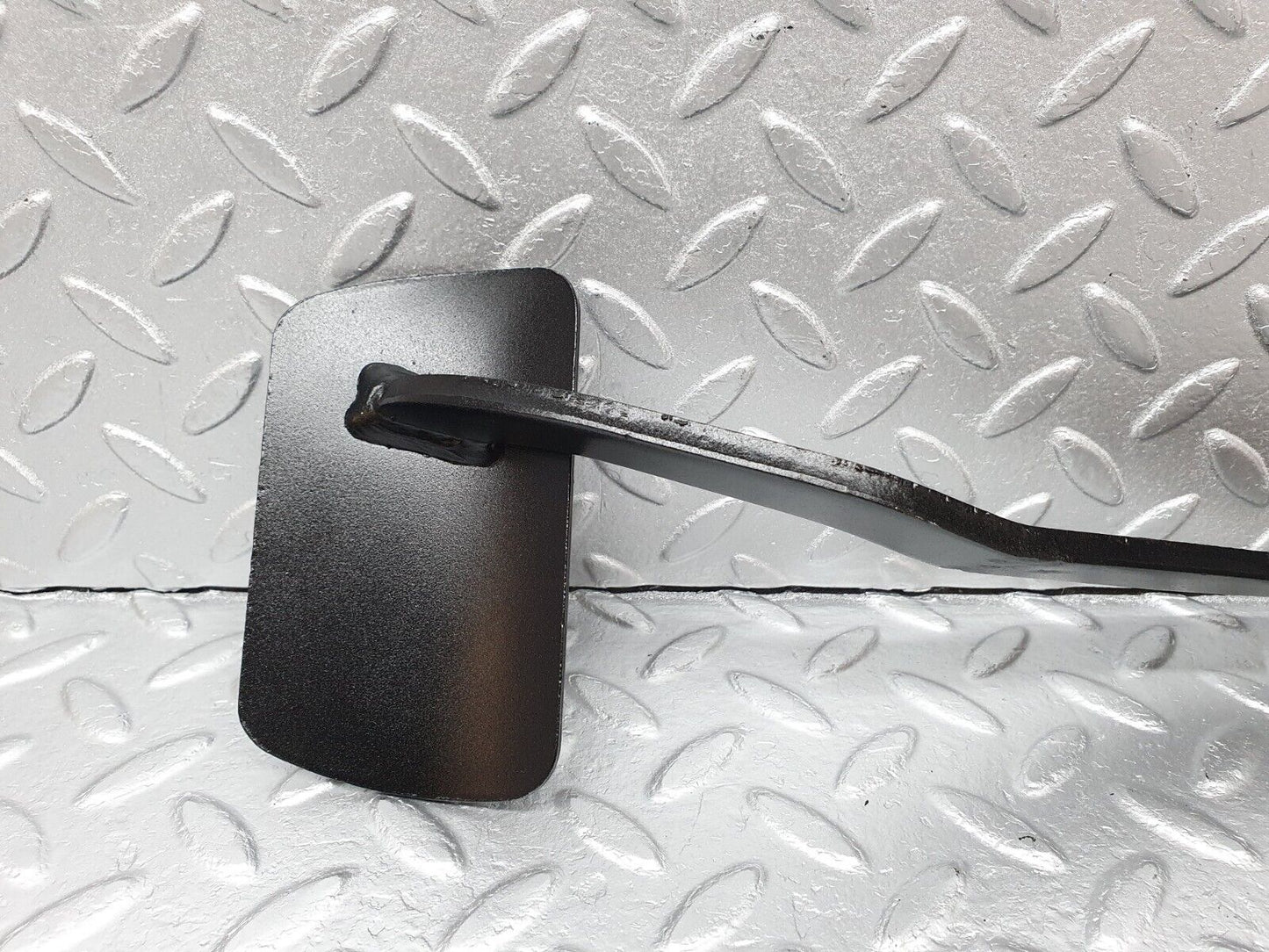 40834 Mercedes-Benz W123 300D Brake Pedal